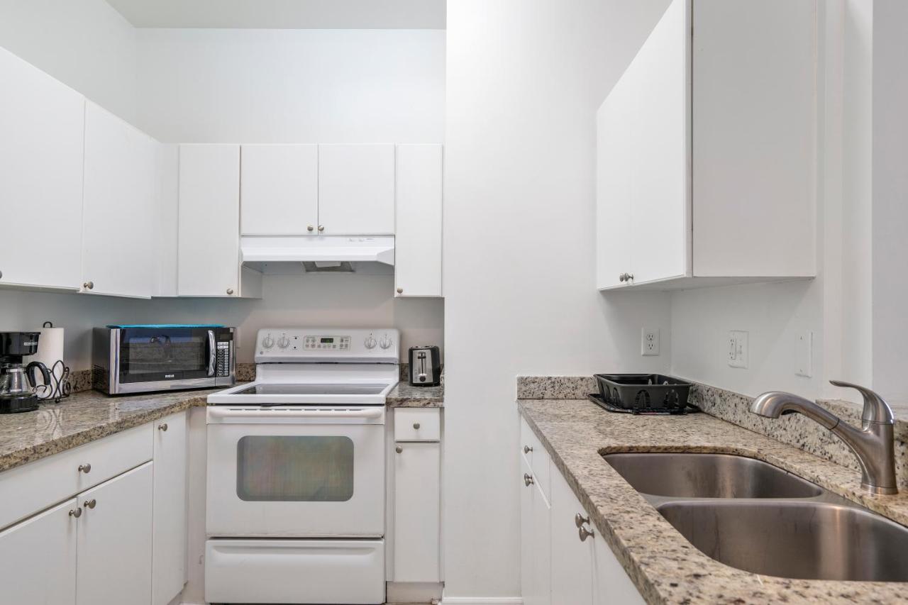 Airport Getaway Apartment Miami Exterior foto